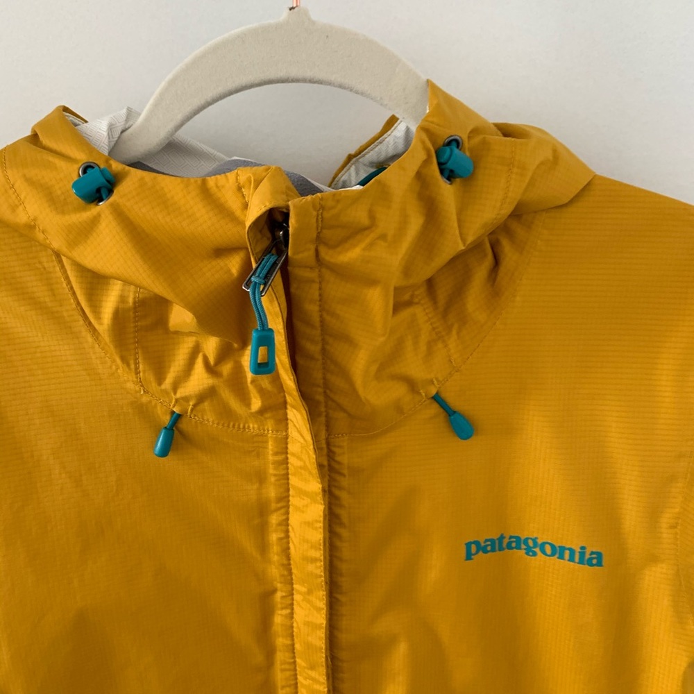 Patagonia women’s rain coat, size M